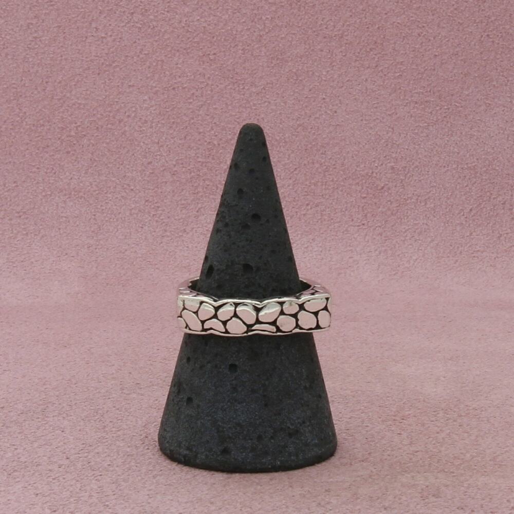 sarda sterling silver bali pebbled band ring size 8